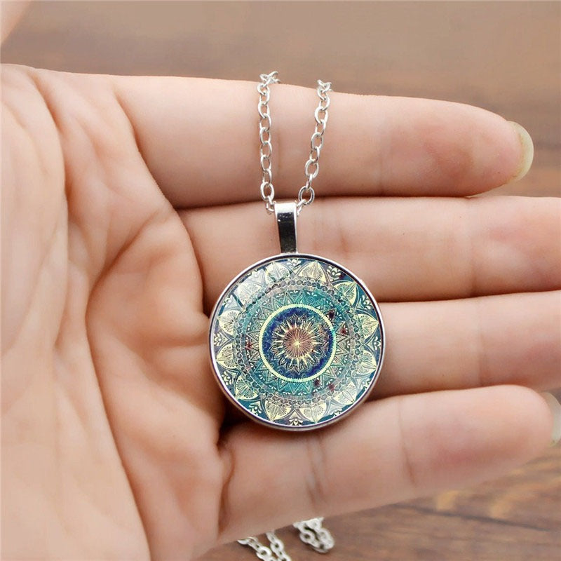 Indira – Mandala-Halskette in Blau
