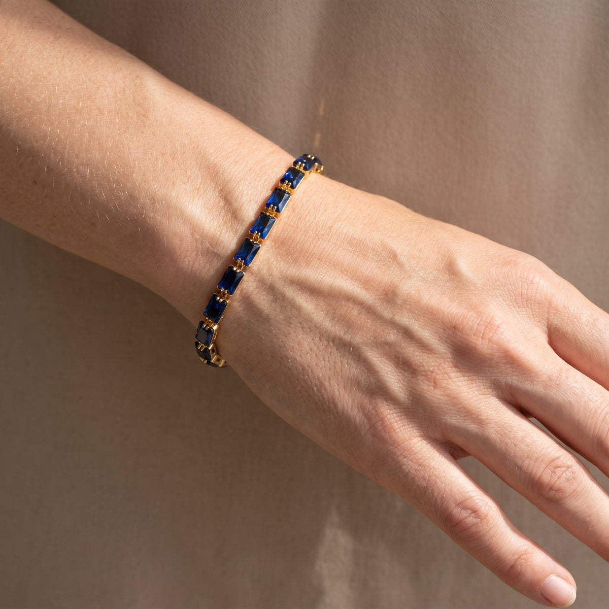 Mireda – Goldenes Thalindra-Armband