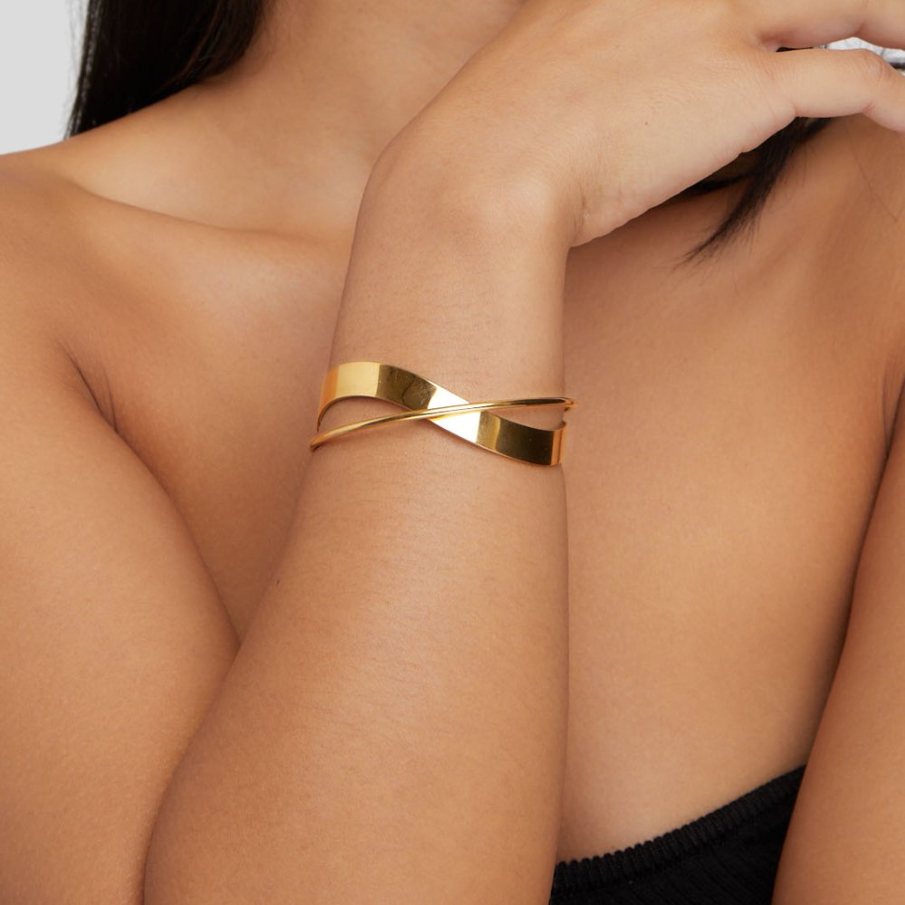 Arielle – Elegantes goldenes Armband