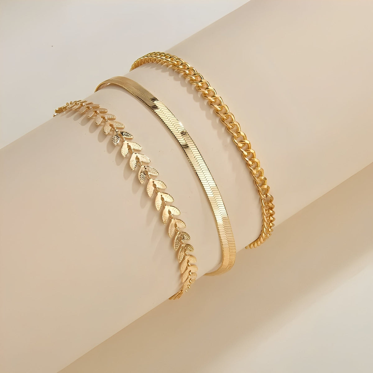 Odelia – Elegante goldene Fußkette