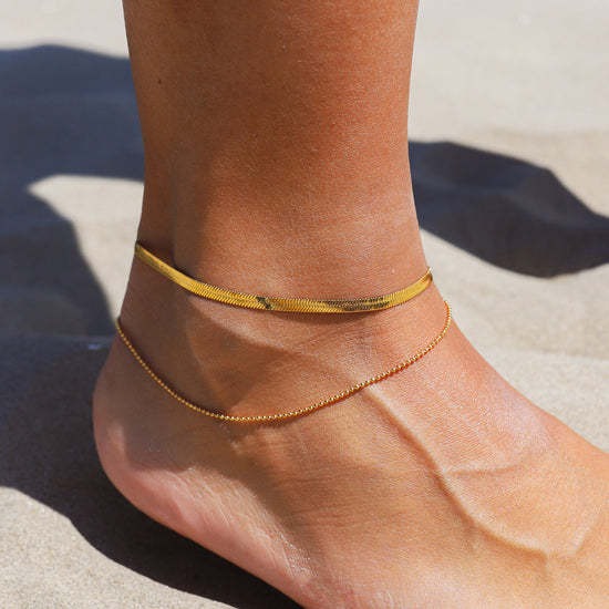 Frida – Goldene Fußkette